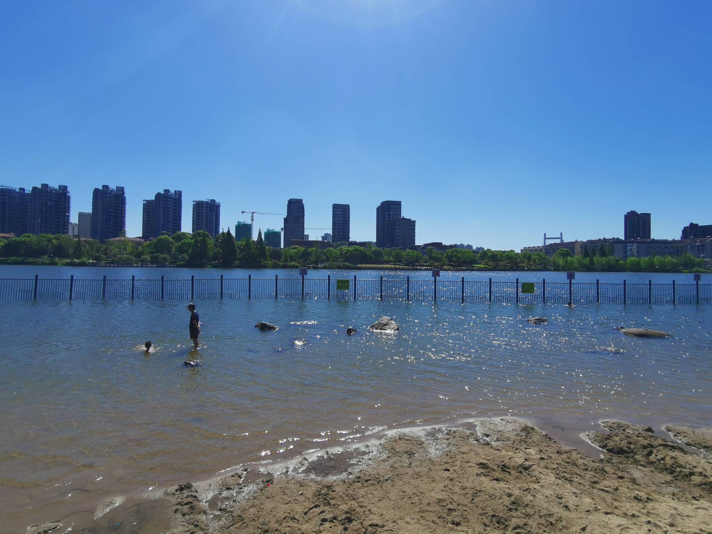 日湖沙滩,夏日遛娃玩沙玩水好去处! [复制]